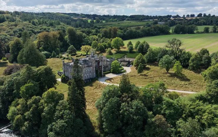 Mark Zuckerberg compra un castillo en Irlanda: tecnología, historia y una nueva base europea junto al río Blackwater